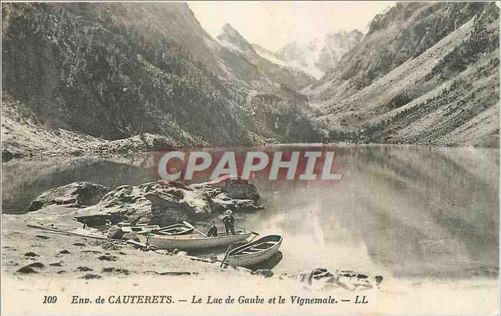 Env. de CAUTERETS — Le Lac de Gaube et le Vignemale — LL - Recto