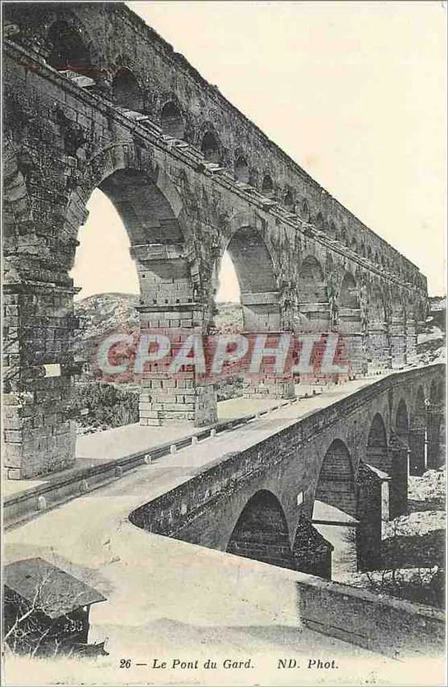 O Pont du Gard — Vista do ponte romano — ND. Fot. - Frente