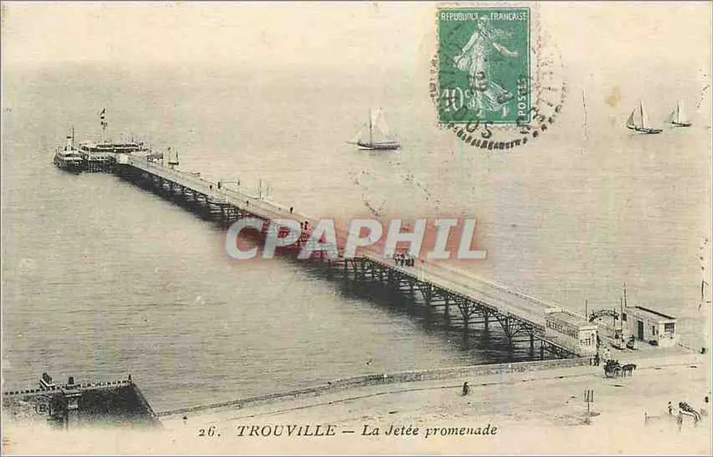 TROUVILLE — A ponte da promenade — n°26 - Frente