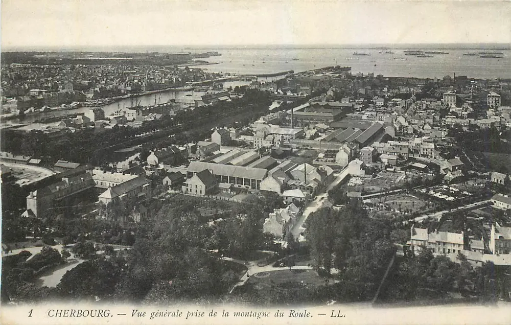 Cherbourg — Allgemeiner Blick vom Mont Roule — LL. - Vorderseite