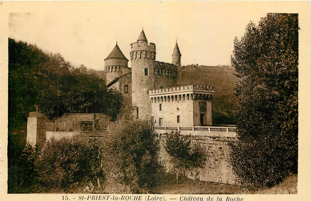 St-PRIEST-la-ROCHE (Loire) — Castelo da Roche - Frente