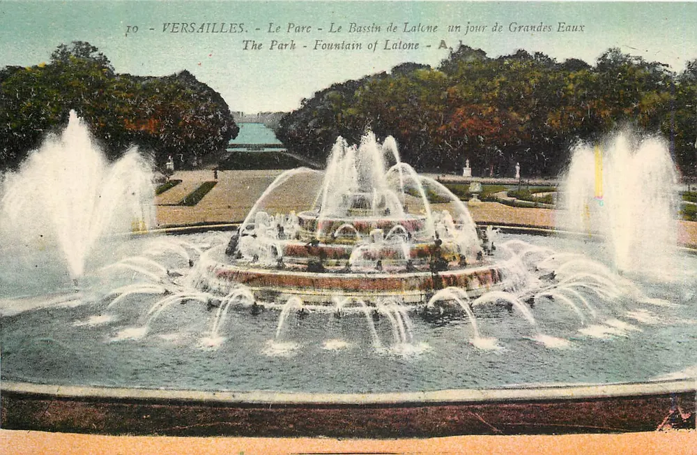 Versailles - Le Parc - Le Bassin de Latone un jour de Grandes Eaux - Recto