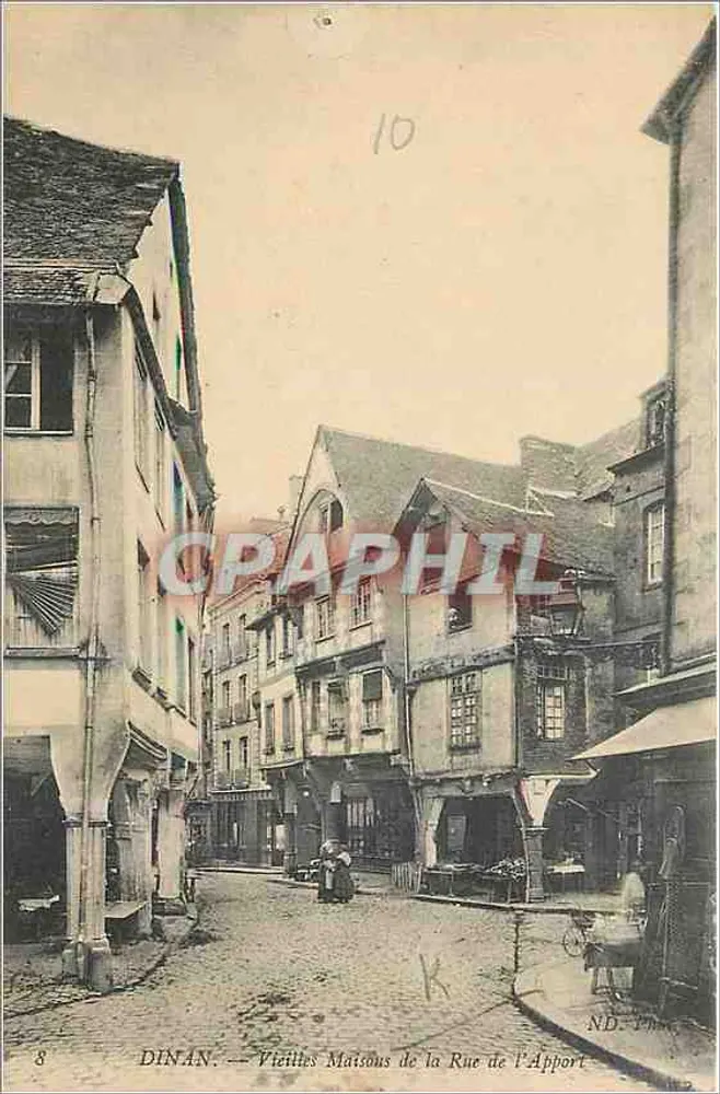 Dinan — Vieilles Maisons de la Rue de l'Appport — ND. Pha. - Recto
