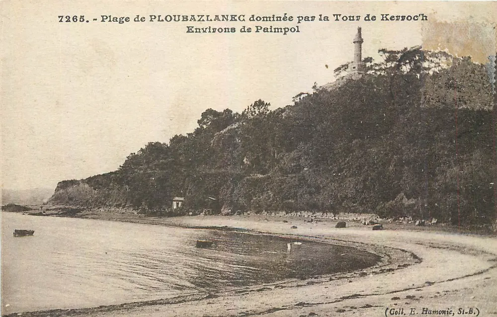 Strand von PLOUBAZLANEC, dominiert von der Turm von Kerroc'h — Umgebung von Paimpol — Goll. E. Hamonic, St-B. - Vorderseite