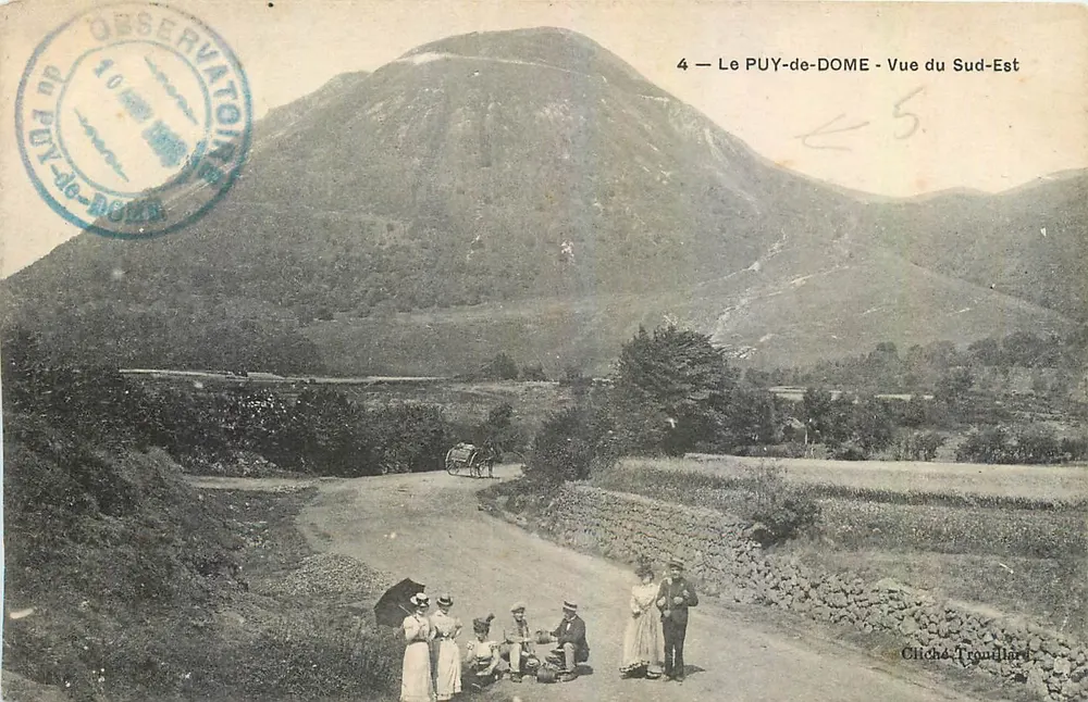 Le PUY-de-DOME - Vista do Sudeste — Cliché Trouillier - Frente
