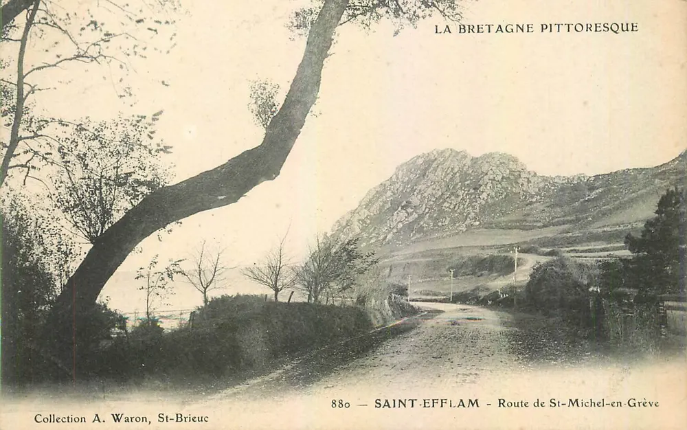 Saint-Efflam — Route de St-Michel-en-Grève — Collection A. Waron, St-Brieuc - Front