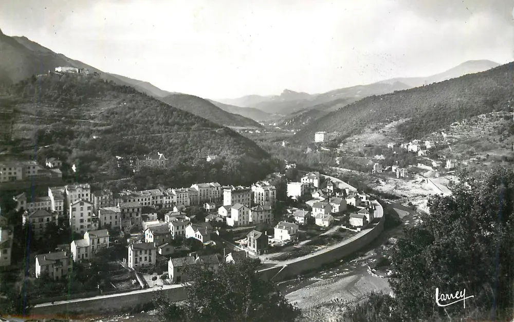 Amélie-les-Bains — General view, towards Valtech and Arles — Éditions d'Art Larrey - Front