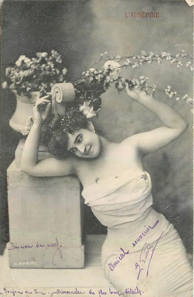 L'Aubépine — Sujeito: mulher com vestido envolto — H. Manuel, Paris - Frente