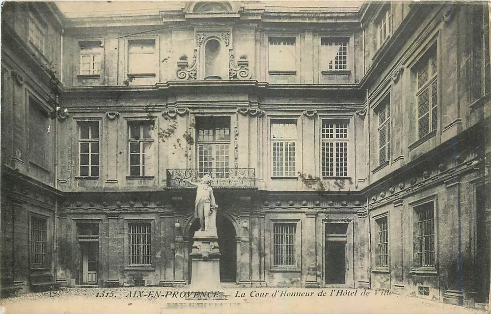 Aix-en-Provence — Die Cour d'Honneur des Rathauses — anonymer Verleger, Nr. 1315 - Vorderseite