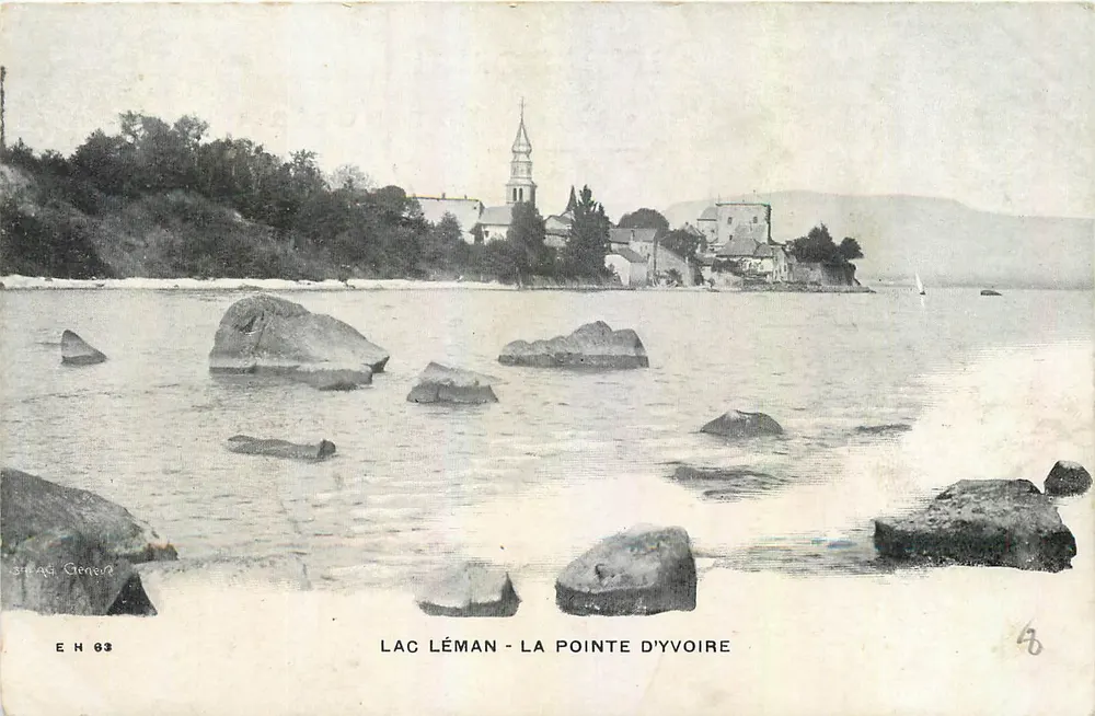 Lago Léman - A Ponta de Yvoire — vista com igreja e rochedos — editor S. H. Geneur, n° 63 - Frente
