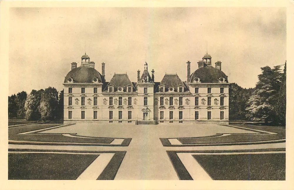 Castelo de Cheverny — Fachada Sul — Cliché F. de Bertier - Frente