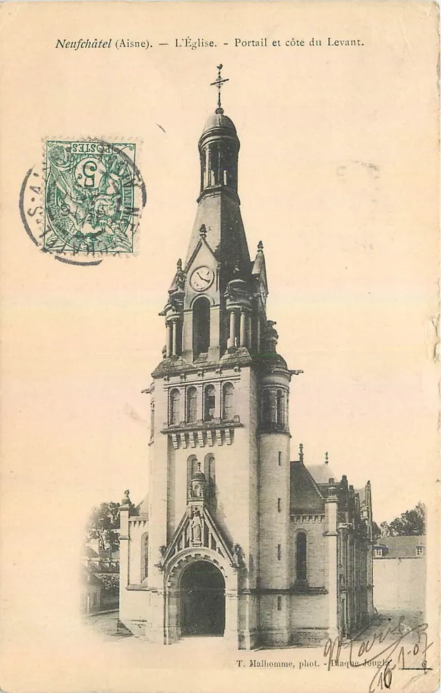 Neufchâtel (Aisne) — Die Kirche — Portal und Levant-Seite — T. Malhomme, Fotografie - Blaque Joughe - Vorderseite