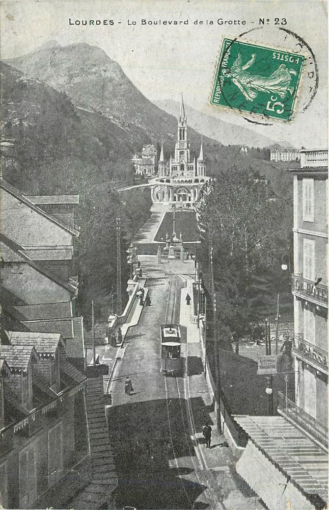 Lourdes - O Boulevard da Grotta - N° 23 - Edição Aliança Católica - Frente