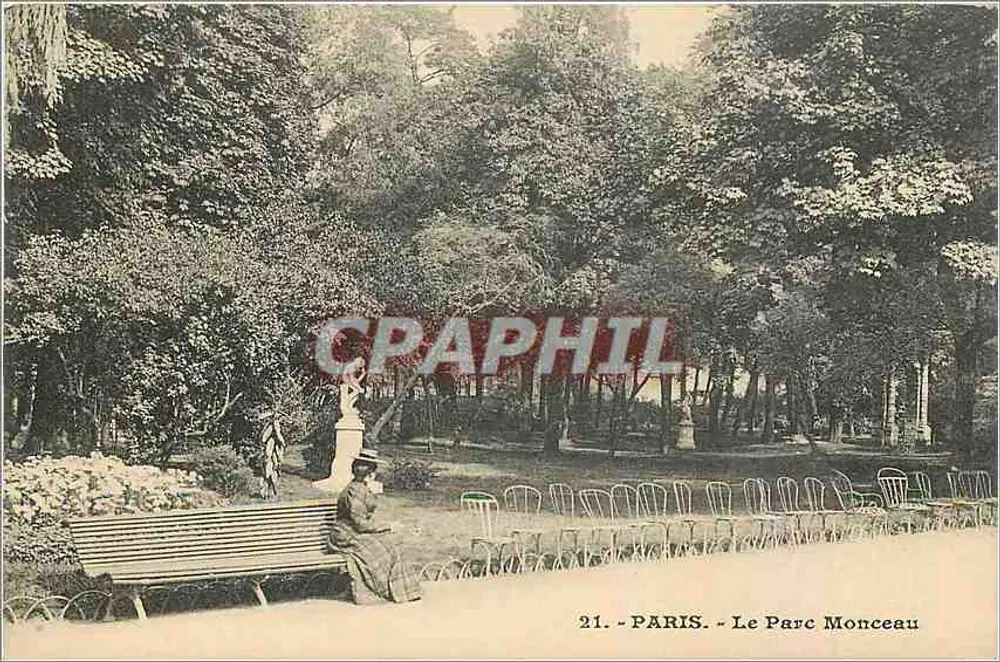 Paris - O Parc Monceau — vista do parque com uma mulher sentada em um banco e uma estátua no fundo — n° 21 - Frente