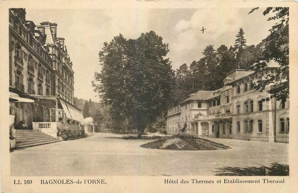 Bagnolles-de-l'Orne — Hotel des Thermes und Thermalbetrieb — LL 160 - Vorderseite