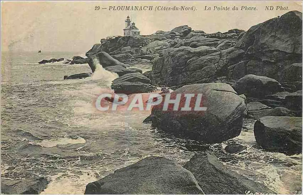 Ploumanach (Côtes-du-Nord) — A Ponta do Farol — ND Phot. - Frente