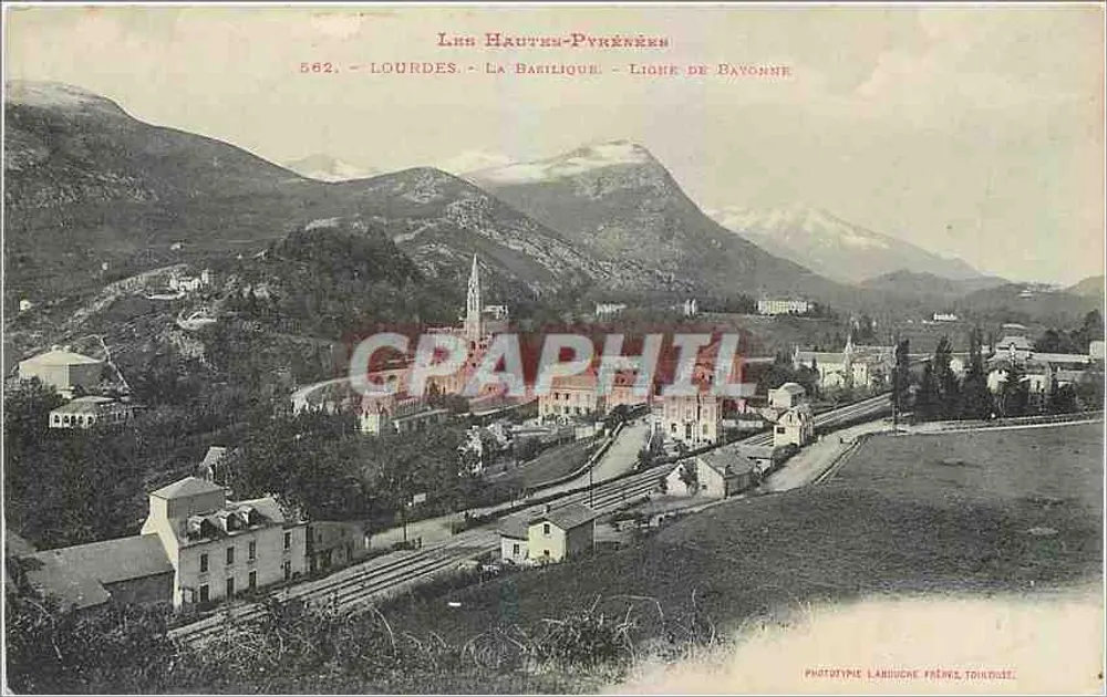 LOURDES — 바실리카 — 바이邕네 선 — Larruche Frères, Triauque - 앞면