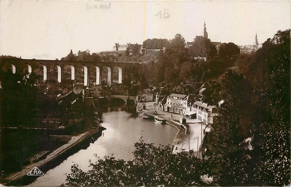 Dinan — Vista tirada do Salto do Burro — C.A.V.A. - Frente