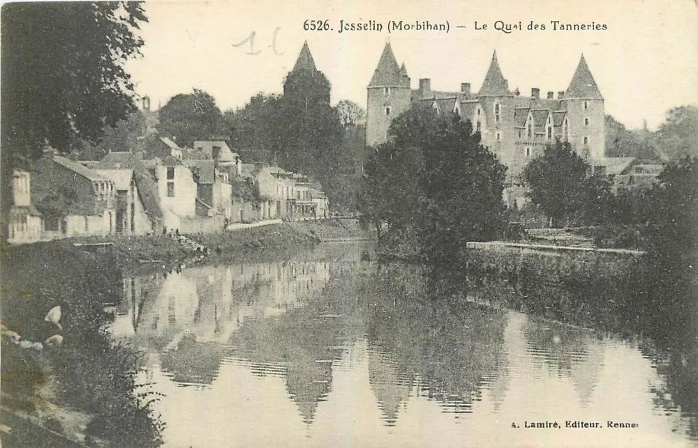 Josselin (Morbihan) — Le Quai des Tanneries — A. Lamtré, Éditeur, Rennes - Recto