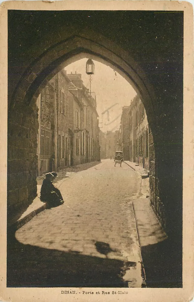 Dinan - Porta e Rua St-Malo — Edição M. Pambrun, série 17 - Frente