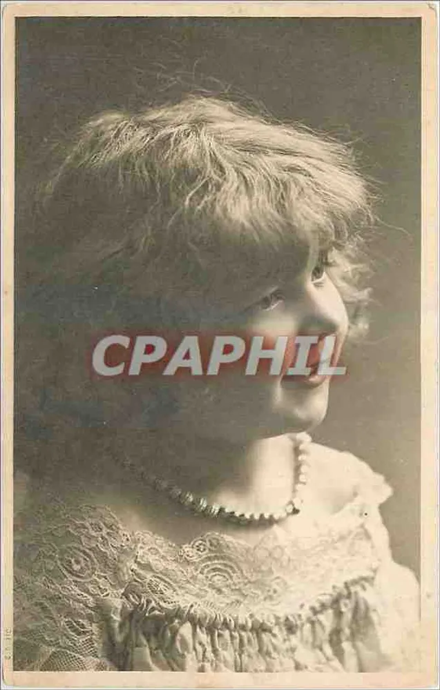 Młoda dziewczyna — portret półbodajny — wydawca nieznany - Awers