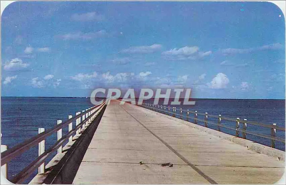 Brug tussen Miami en Key West, Florida — Overseas Highway — uitgever Valence, Miami, Fla. n° K-53-D-26 - Voorkant