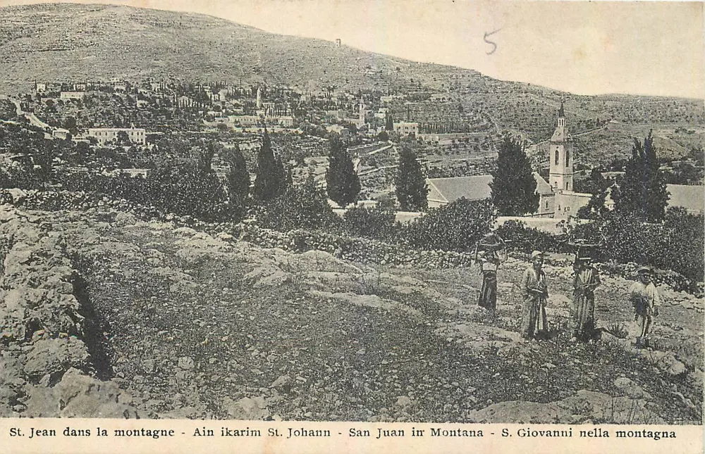 Ain Karim na montanha — vista panorâmica com igreja e habitantes — editor Union Postale Universelle, n° 5 - Frente
