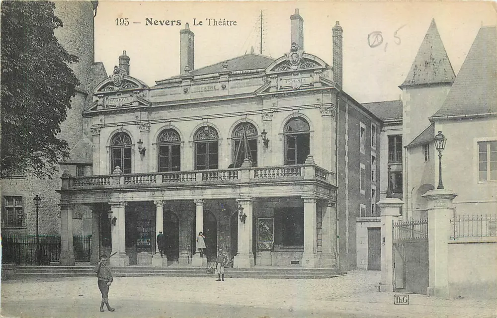 Nevers — O Teatro — Th.G. - Frente