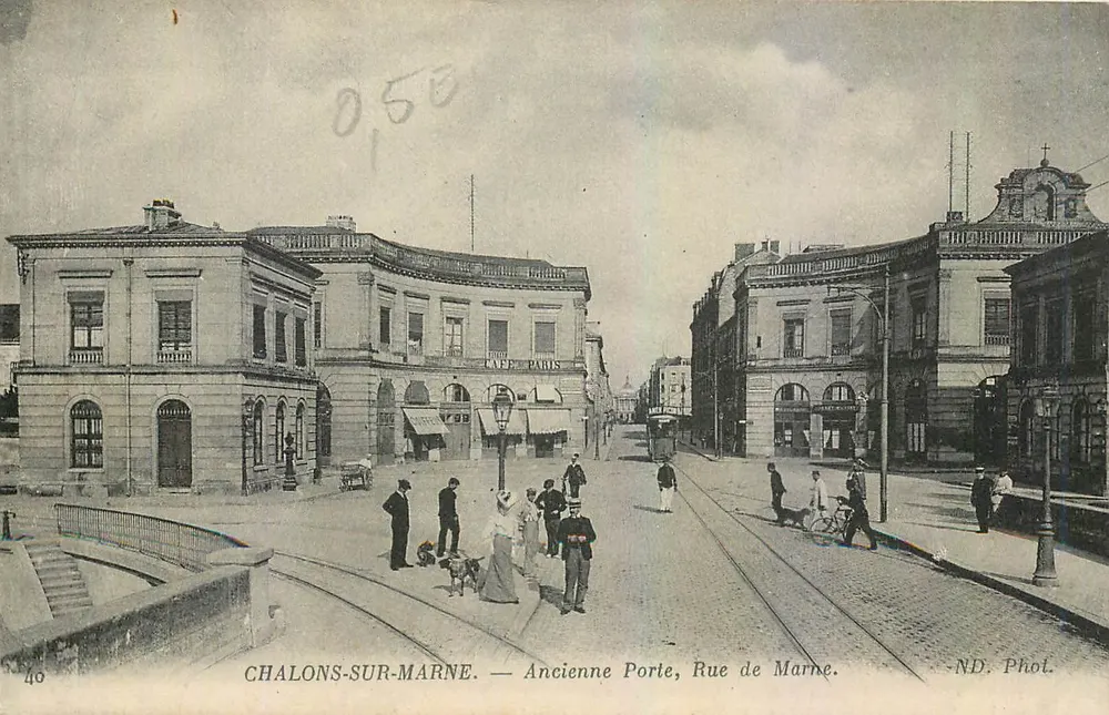 Chalons-sur-Marne — Ancienne Porte, Rue de Marne — ND. Phot. - Recto
