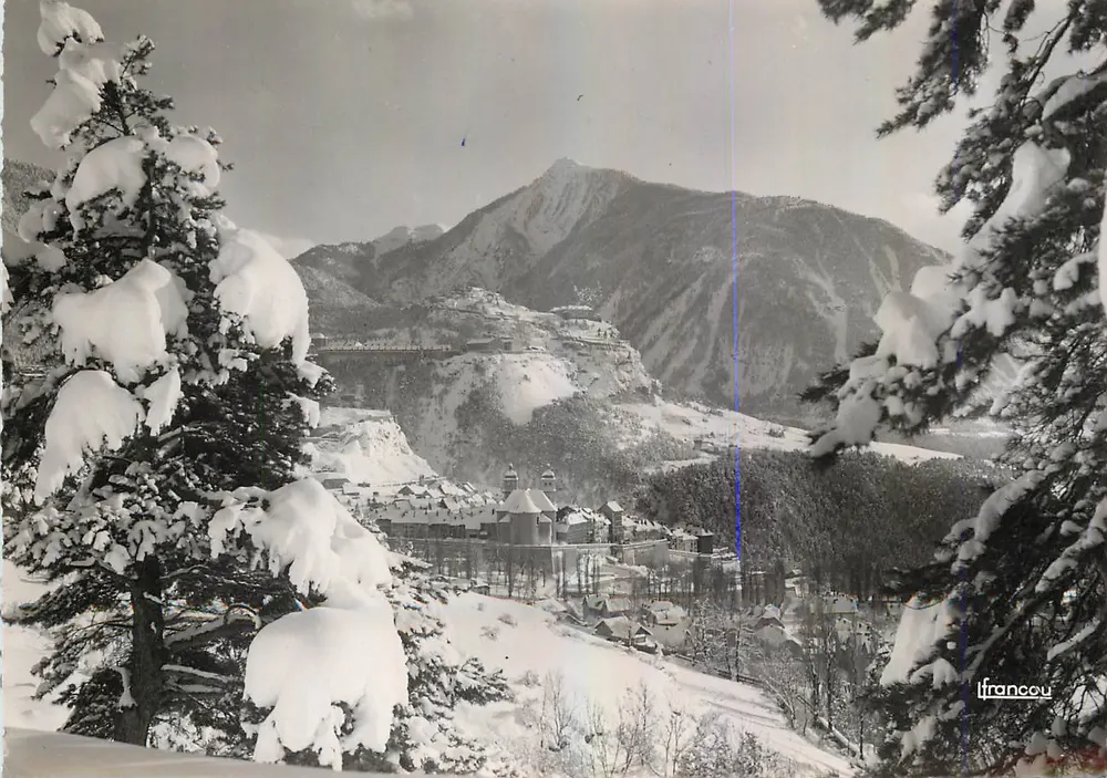 BRIANÇON (1326) — vista invernal nevada — Edições FRANCOU - Frente
