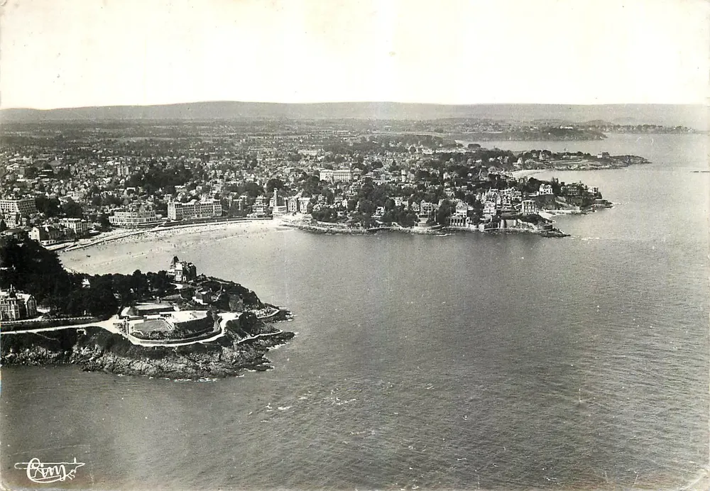 Dinard (I.-et-V.) — Pointe du Moulinet — Strand und allgemeiner Blick auf die Küste — Bleistift - Vorderseite