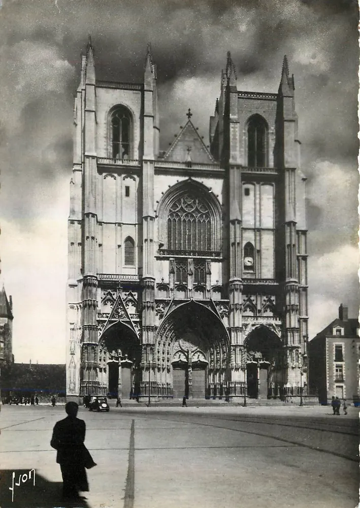 Nantes — La Cathédrale Saint-Pierre — Les Éditions d'Art - Recto