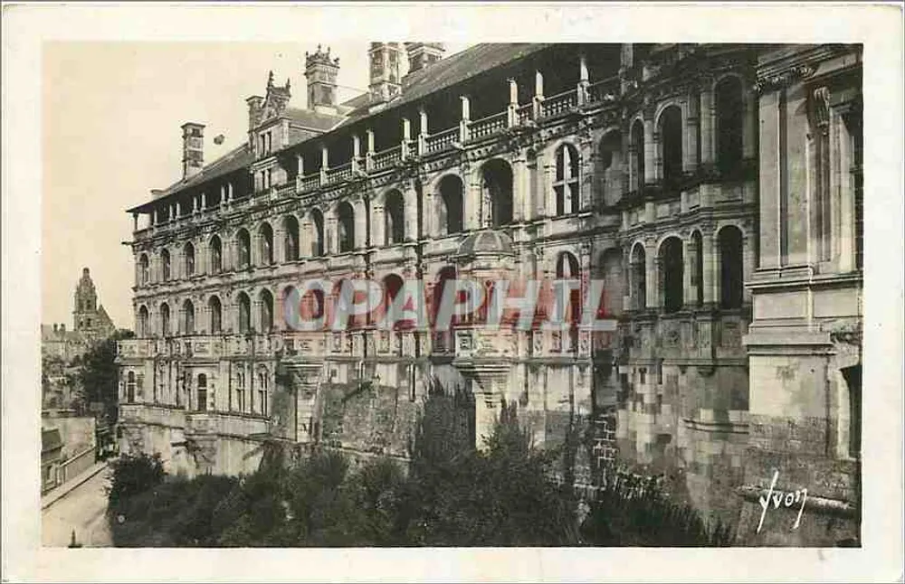 Blois (Loir-et-Cher) — Le Château, façade François 1er — Les Éditions d'Art 'YVOY' Paris - Recto