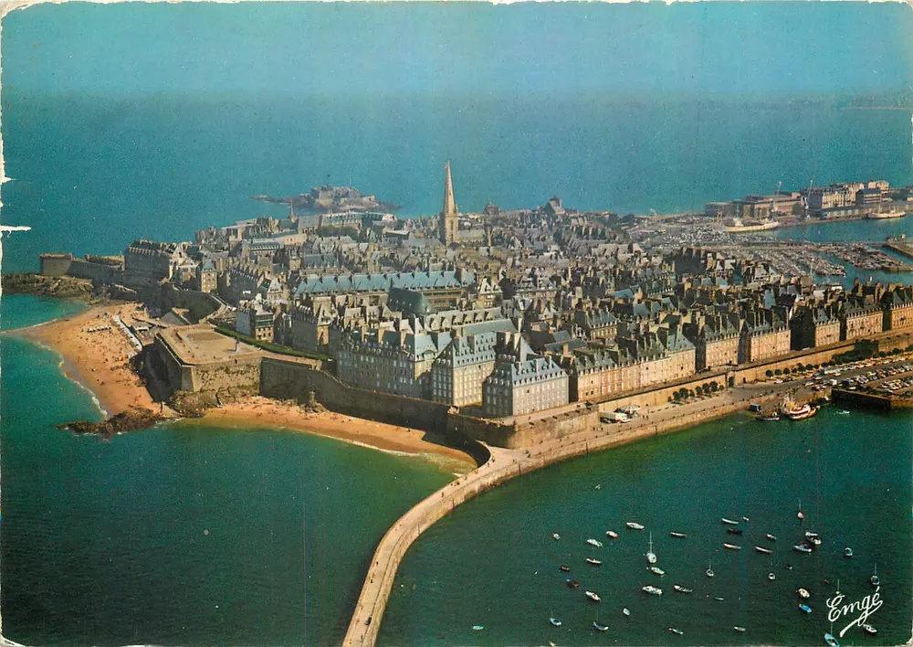 Saint-Malo — Cidade dos corsários — Editor Emge, n° 76.2812 - Frente