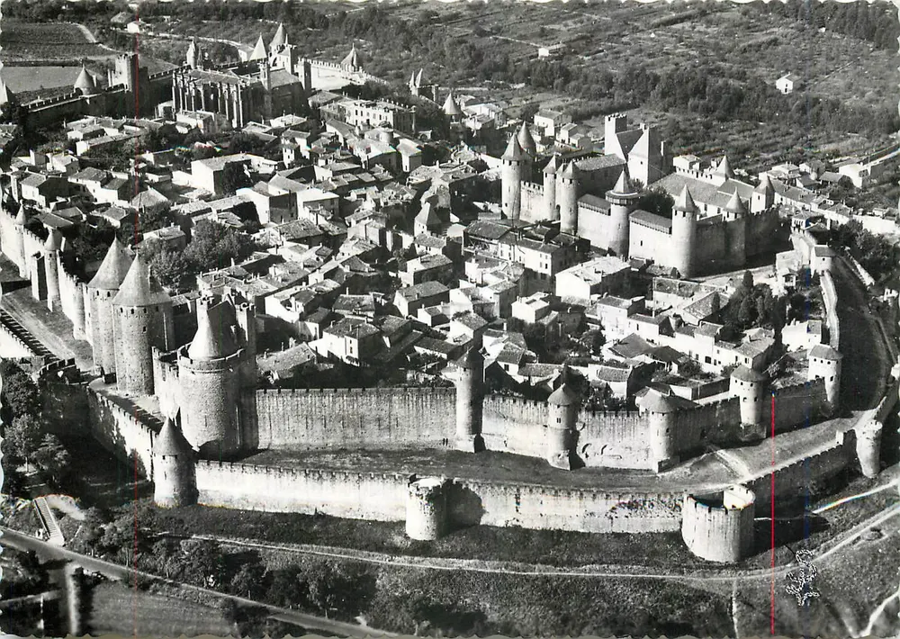 Carcassonne (Aude) — Vista geral da cidade — Éditions Lumières, Lyon - Frente