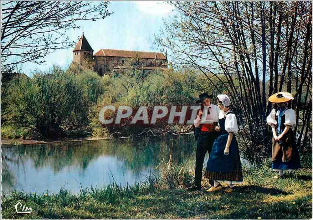 Castelo de Melisey — Cena de campo com três pessoas em trajes tradicionais — Cim - Frente
