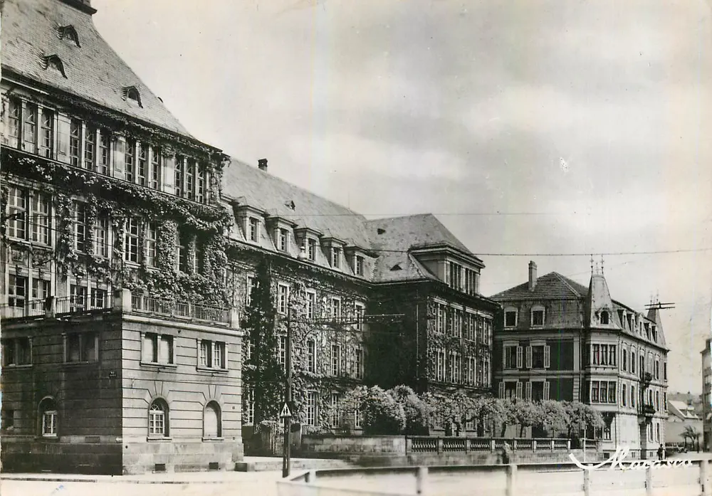 View of the buildings of the Lycée des Jeunes Filles in Mulhouse — publisher Marsanne - Front