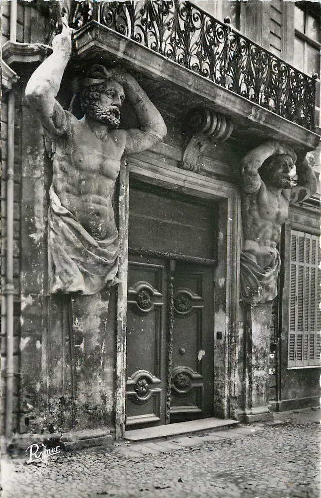 Aix-en-Provence — O Hotel d'Espagnet (século XVII) — Les Cariatides — Rymer - Frente