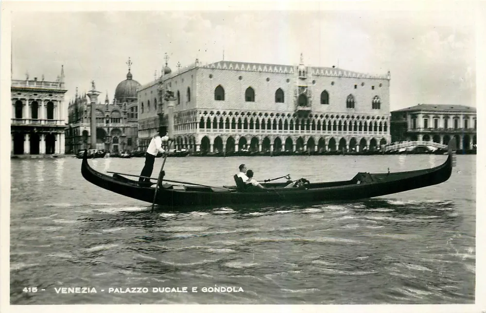 Veneza - Palácio Ducale e Gôndola — Fot. G. Brocca - Frente