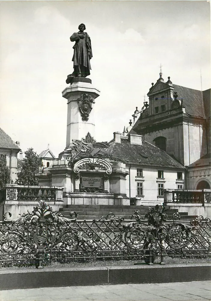 Monumento a Adam Mickiewicz — Warszawa — editor BIURO WYDAWNICZE „RUCH” - Frente