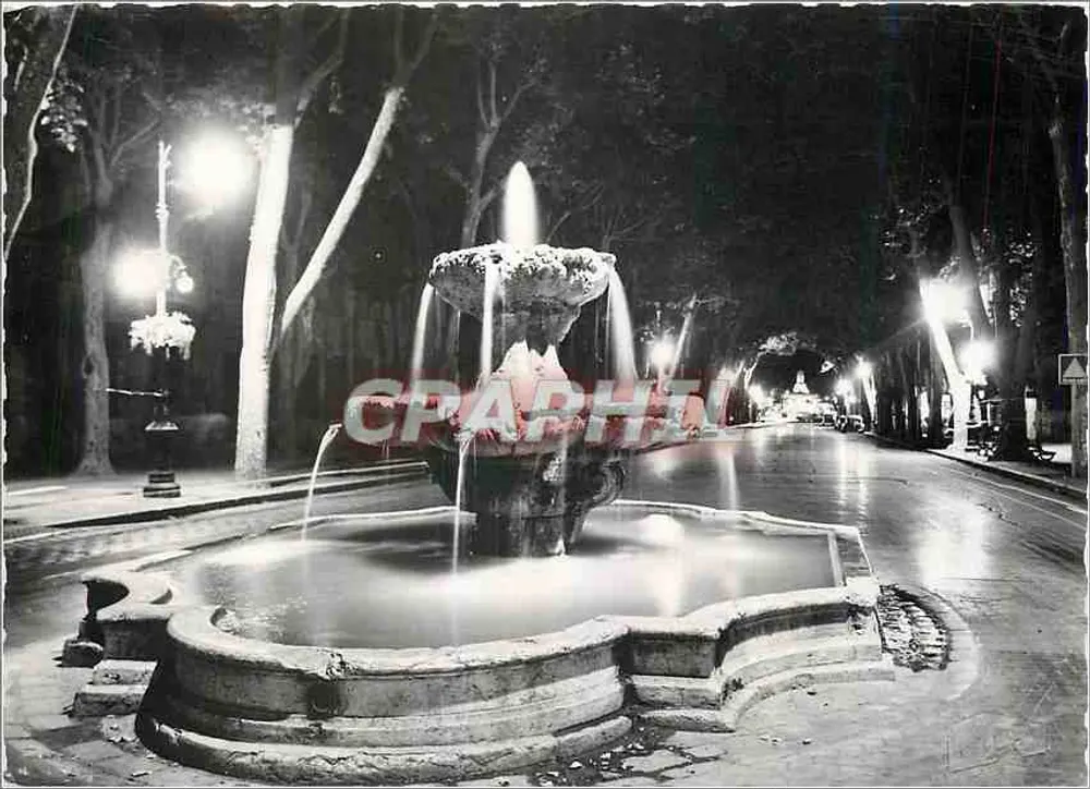 Aix-en-Provence — Fontaine des 9 Canons in der Nacht — Éditions de France - Vorderseite
