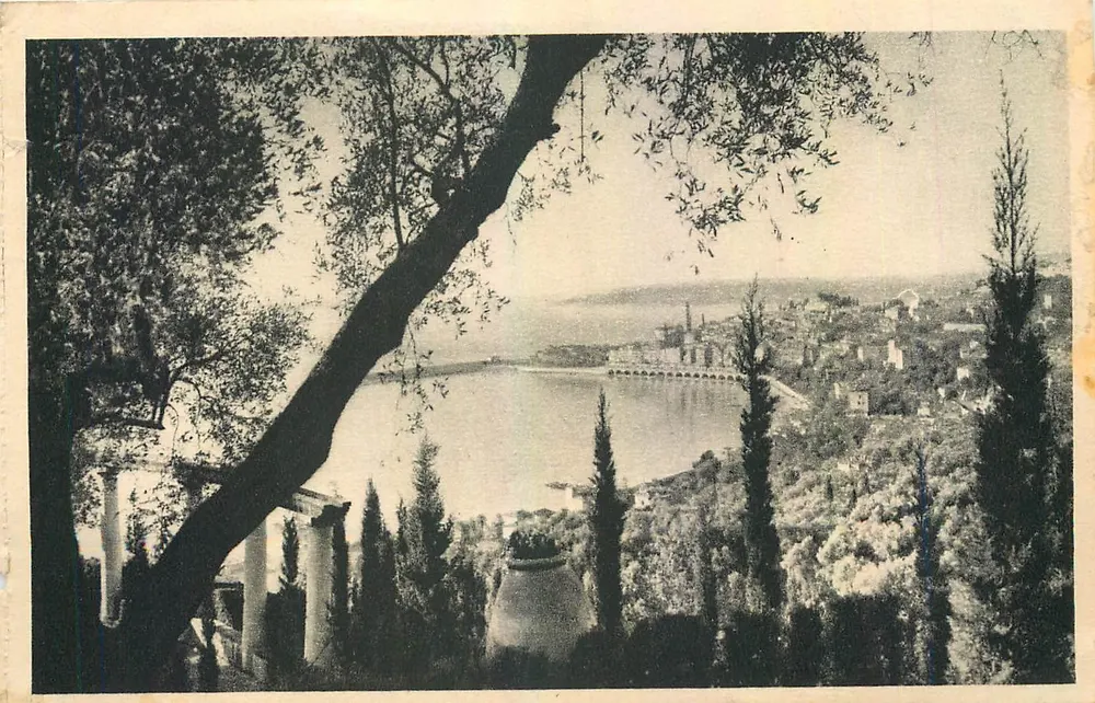 Menton vista de Garavan — Côte d'Azur — Édit. Loet, Nîze, França - Frente