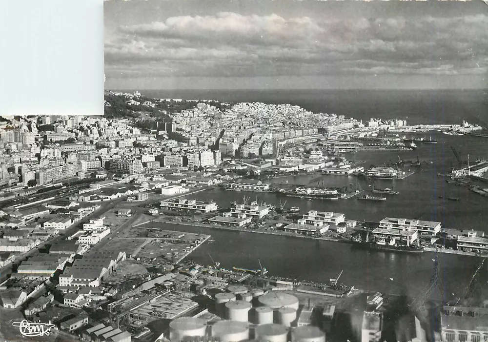 Algier — Luftaufnahme — vom Hafen, der Kasbah — Fotograf Véntale - Vorderseite