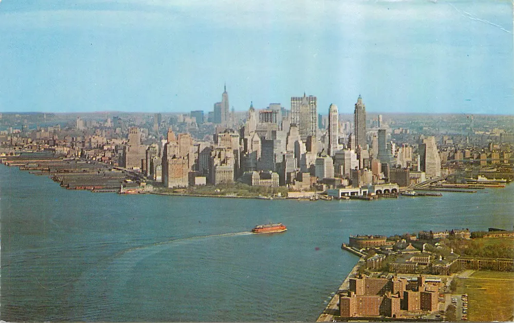 Manhattan Skyline — New York City — ABC Post Card Corp. und Nr. DT-20487-C - Vorderseite