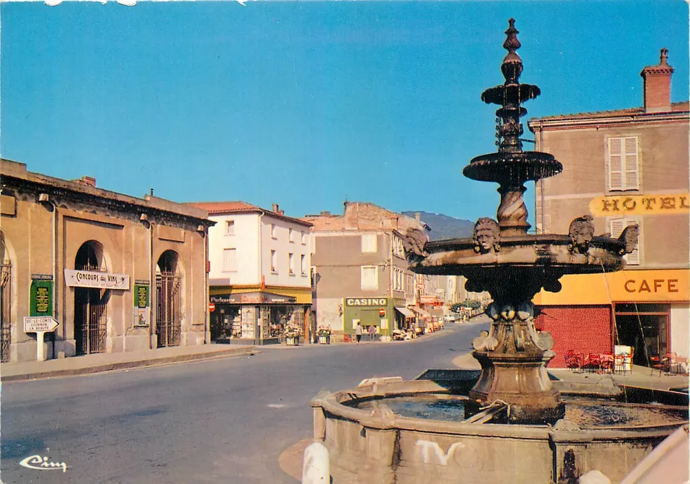 Billem (P.-de-D.) — Die Place — Die Fontaine — Die Halle — Verlag Combier - Vorderseite