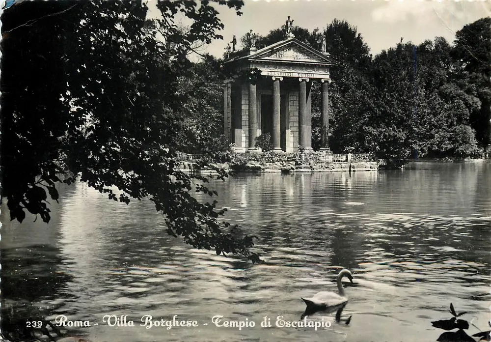 Roma - Villa Borghese - Templo de Esculápio - Frente