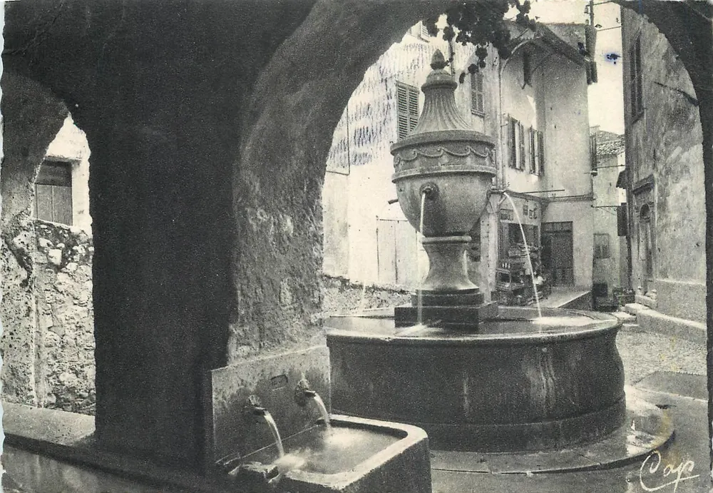 Fonte de Saint-Paul-de-Vence — n° 12 - Frente