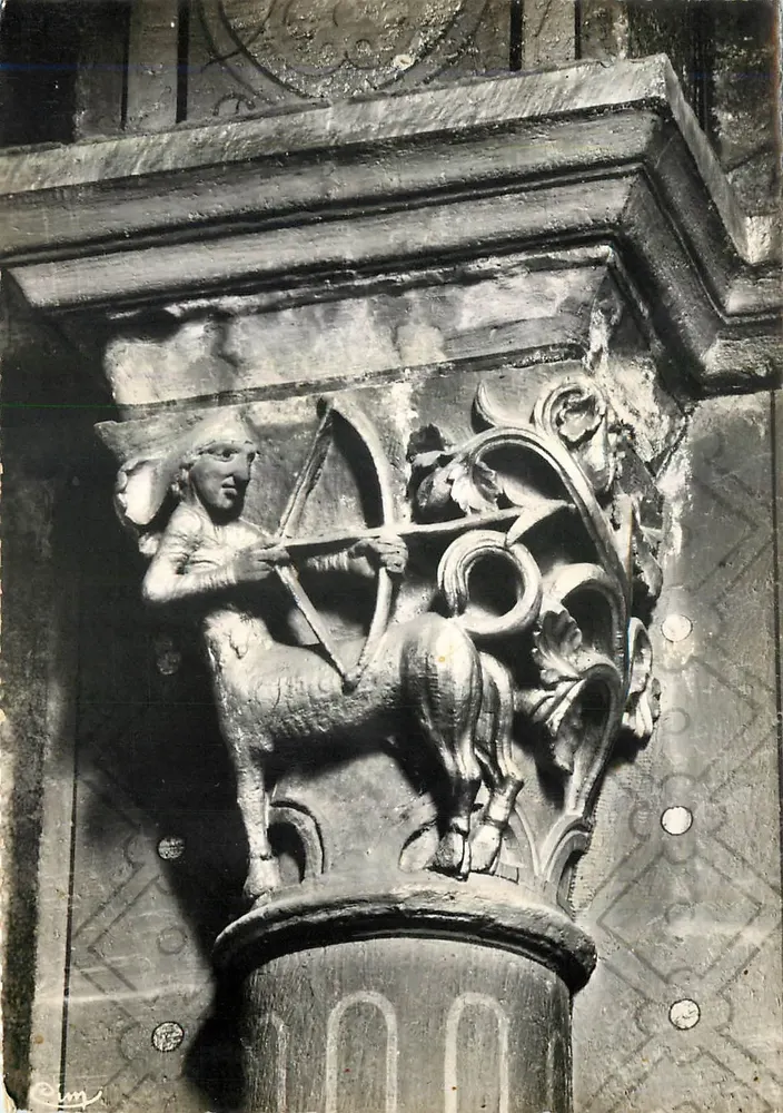 Saulieu (C.-d'Or) — Basilique Saint-Andoche, Kapitell des Centauren — Combière Imp. (C.I.) - Vorderseite