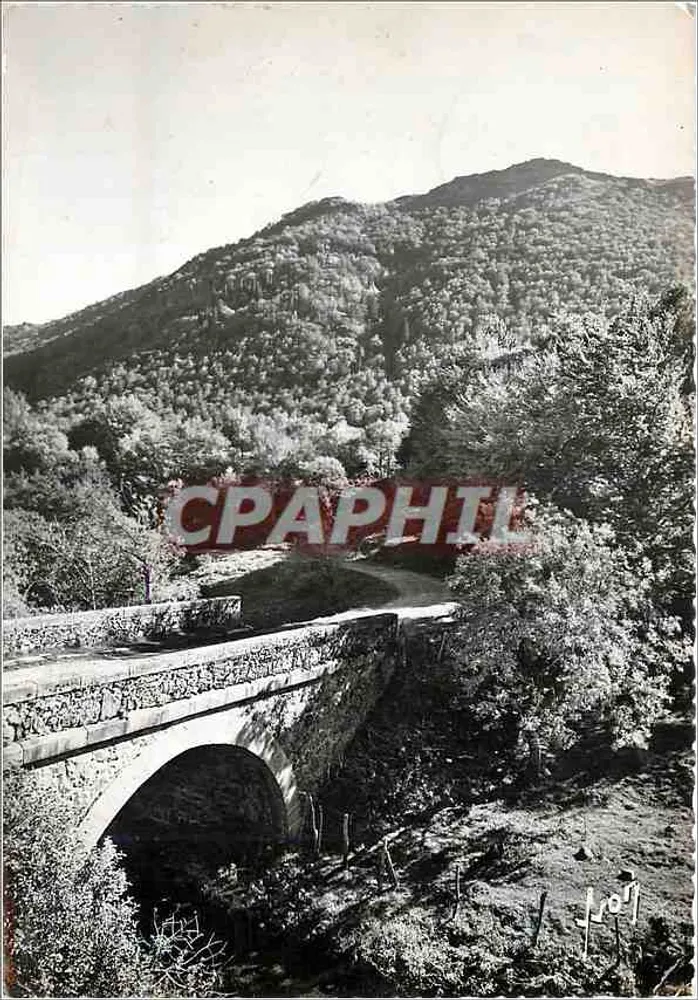 Steinbrücke — Route de Besse en Chandesse — Les Editions d'Art, Paris - Vorderseite