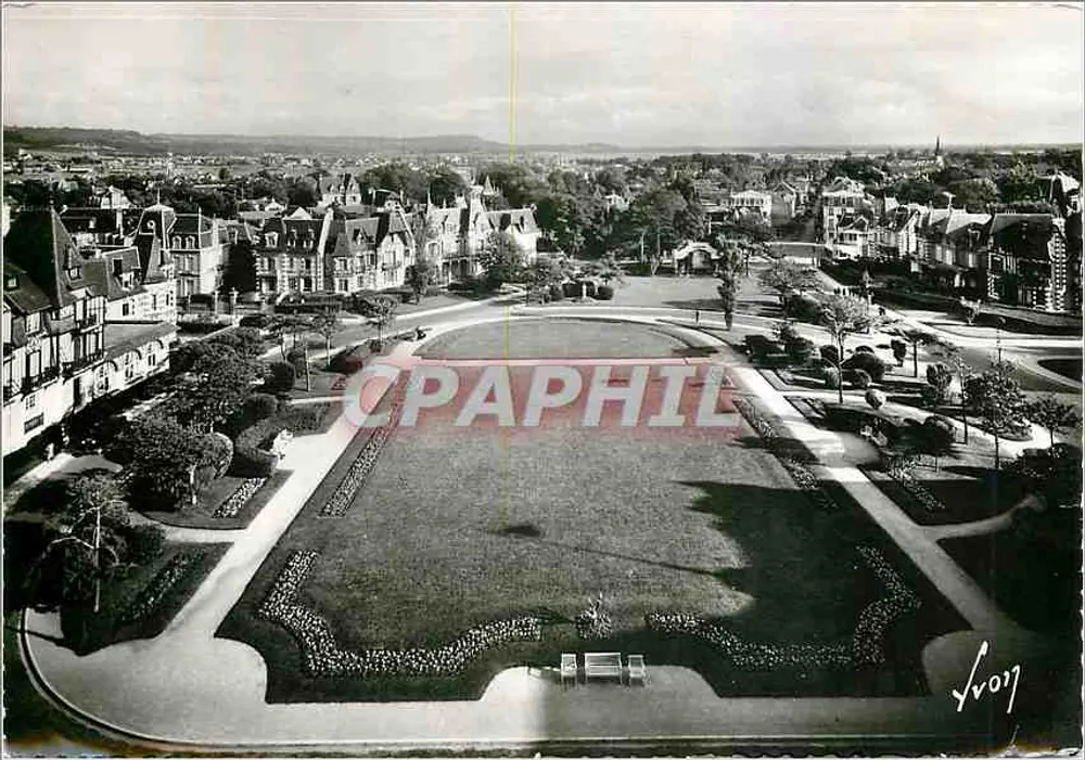 Cabourg (Calvados) — Vista geral dos jardins — Fotógrafo Héloir - Frente